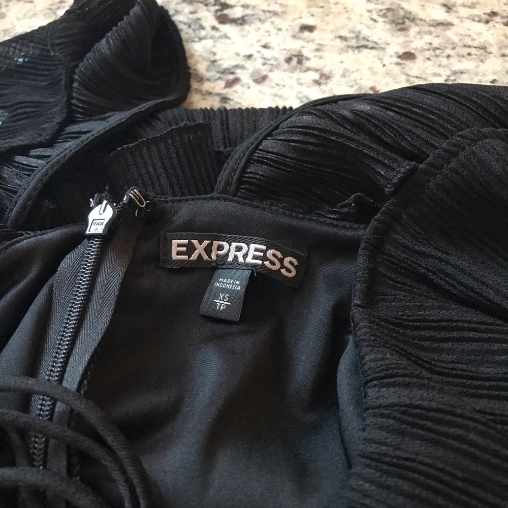 Express - Picture 3 of 3